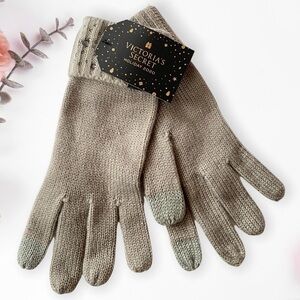 Victoria’s Secret Gray Gloves with Rhinestones Cuffs Holiday 2020 Collection NEW
